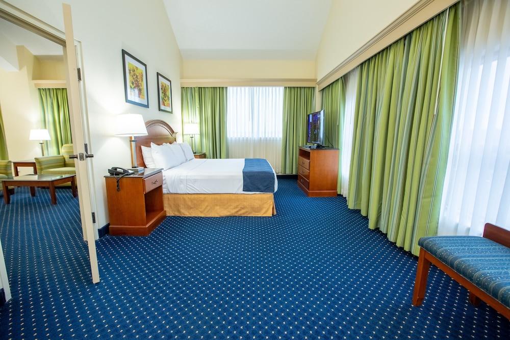 Radisson Hotel Брэнсон Экстерьер фото
