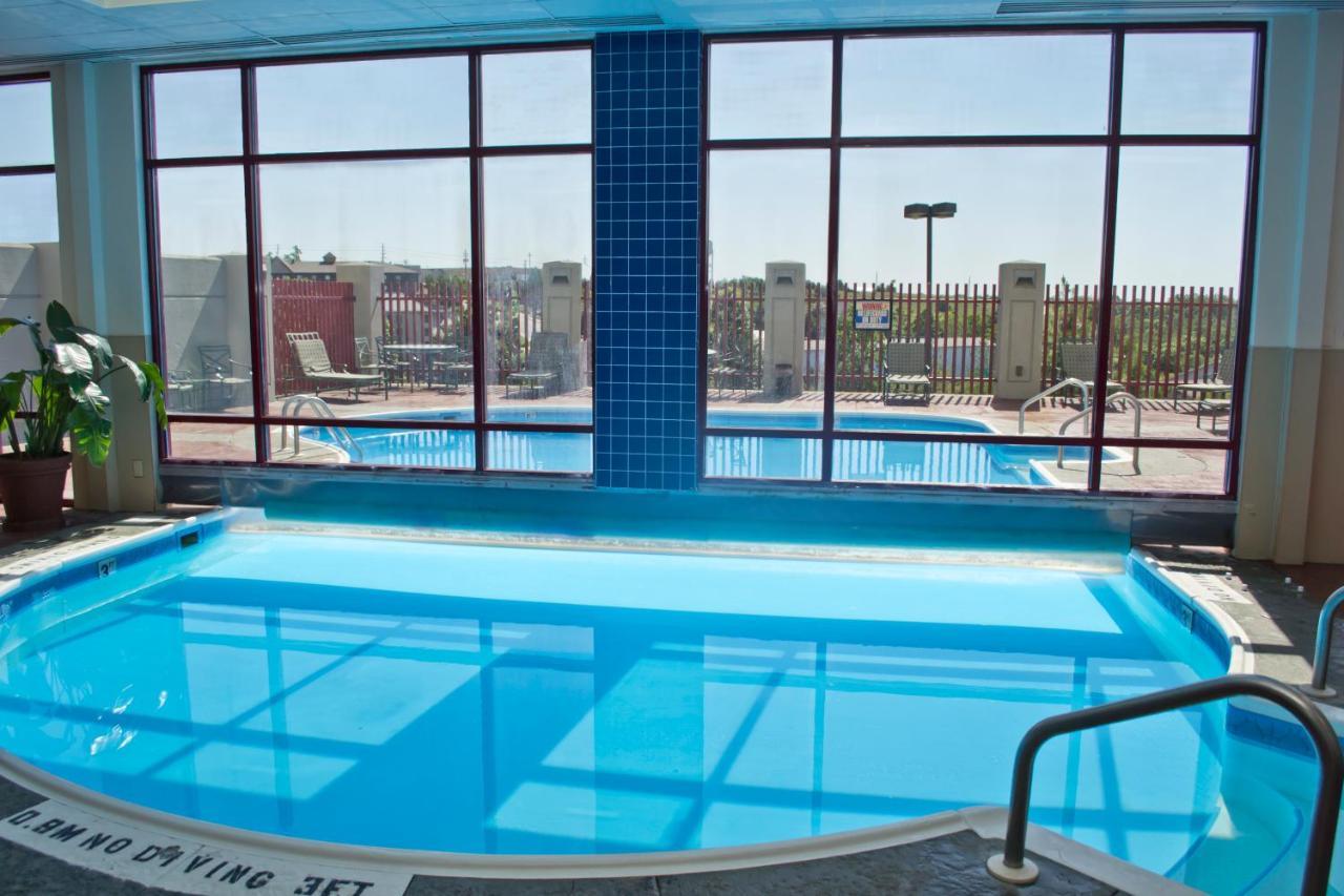 Radisson Hotel Брэнсон Удобства фото